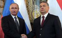Liderul rus Vladimir Putin (st) şi premierul ungar Viktor Orban (Captură Foto)