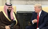 Preşedintele american Donald Trump discută cu prinţul încoronat saudit Mohammed bin Salman în Biroul Oval al Casei Albe, în Washington,  D.C., 14 martie 2017. (Mark Wilson/Bloomberg/Getty Images)