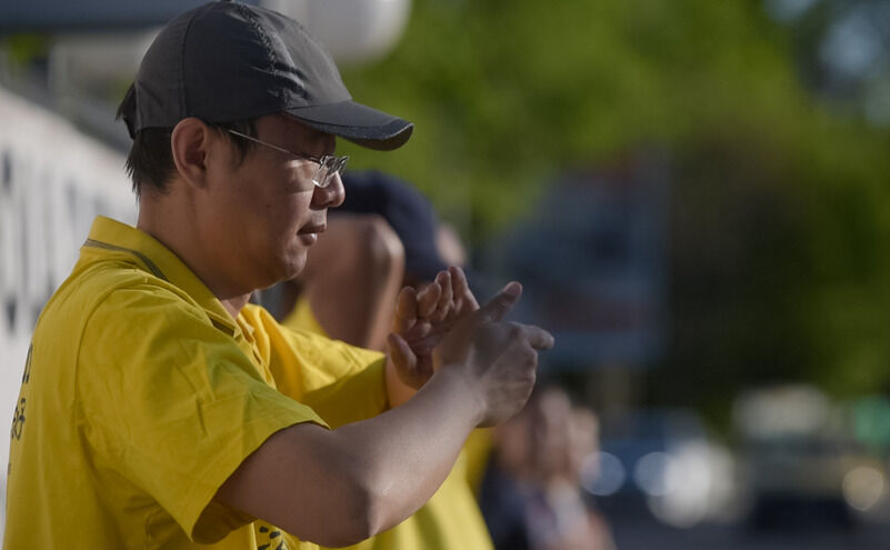 Protest al practicanţilor Falun Gong (Mihuţ Savu / Epoch Times România)