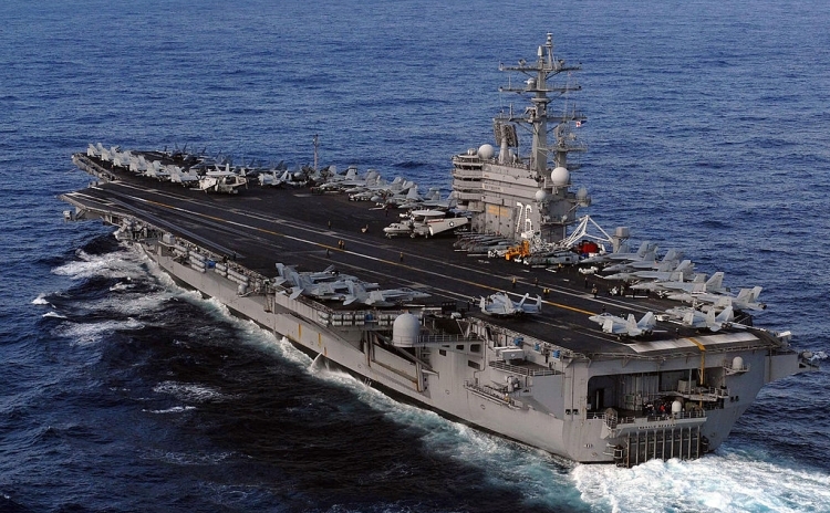 Portavionul american USS Ronald Reagan.
