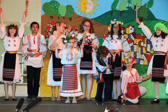 Festivalul Culturilor Carassauga- Pavilionul Românesc - Grupul de copii Hora (Maria Matyiku / The Epoch Times)
