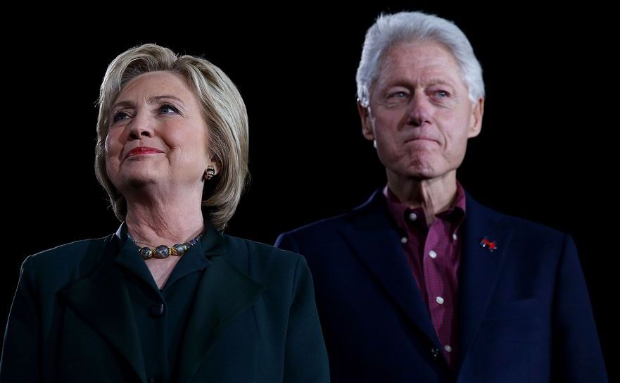 Bill şi Hillary Clinton.