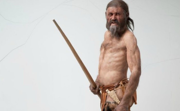 Ötzi, omului zăpezilor (omul gheţarilor) găsit în Alpi