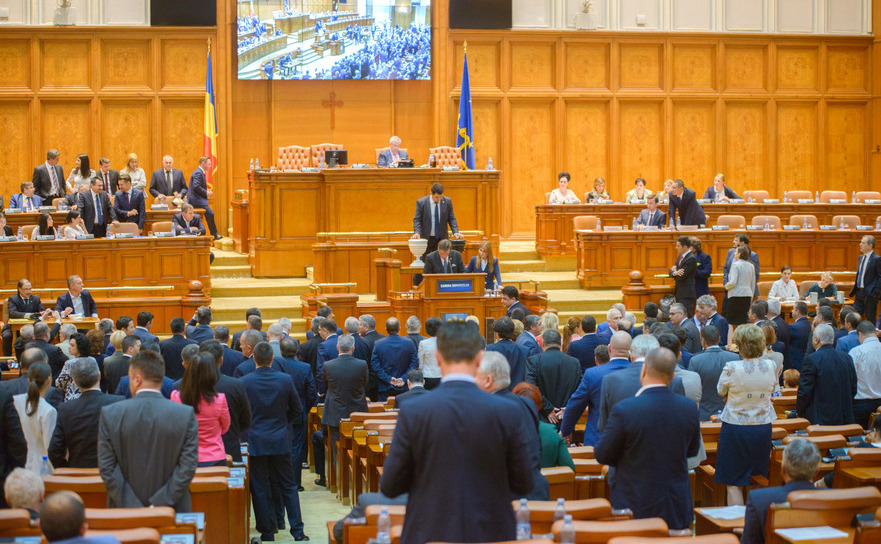 Vot cu bile in Parlament (Mihut Savu / Epoch Times Romania)
