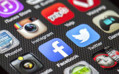 retele socializare (retele socializare)