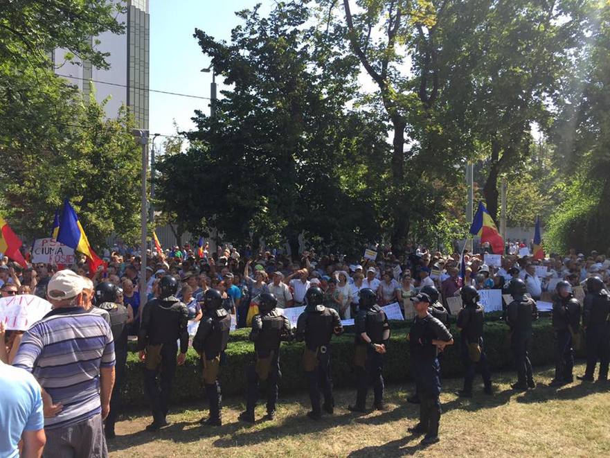 Protest în Faţa Parlamentului de la Chişinău 20.07.2017