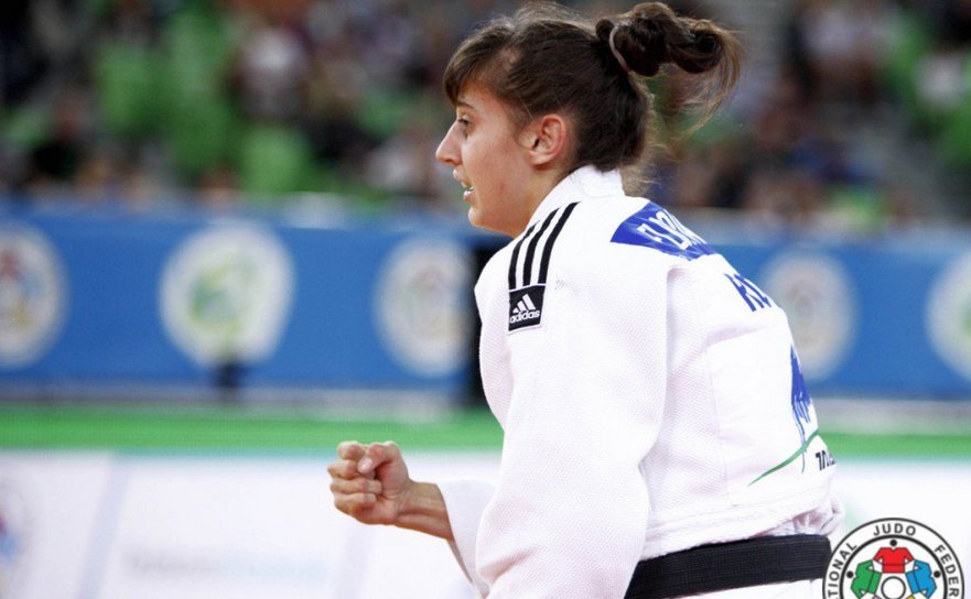 Judoka română Larisa Florian.