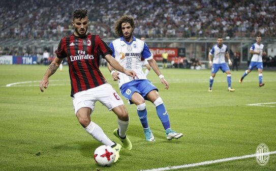 AC Milan - CS Universitatea Craiova 2-0,  în Europa League. (A.C. Milan/facebook)
