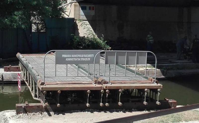 Structura metalică ce se instalează în Parcul Herăstrău (Facebook)