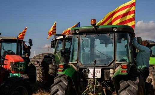 Pregătiri pentru marş în Sant Boi del Llobregat, Catalonia (La Vanguardia/David Airob)