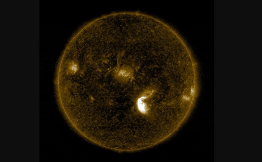 Observatorul Solar Dynamics al NASA a capturat imaginea unei erupţii solare pe 4 septembrie 2017