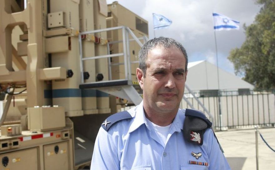Generalul de brigadă israelian Tzvika Haimovitch la baza aeriană Hatzor din centrul Israelului, 2 aprilie 2017.