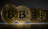 Bitcoin (Thomas Trutschel / Getty Images)