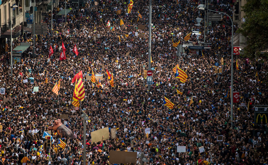 Barcelona, lovită de grevă generală în urma referendumului separatist de duminică