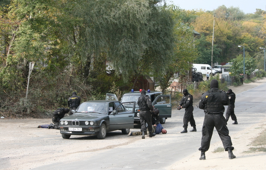 Poliţişti din R. Moldova în acţiune (foto simbol)