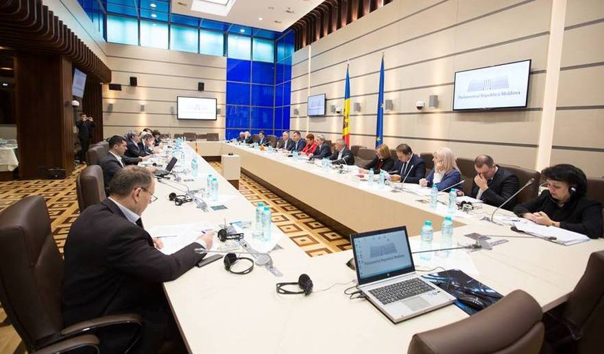 Şedinţa Comisiei juridice numiri şi imunităţi a Parlamentului R. Moldova (facebook.com)