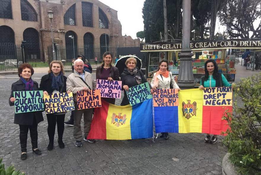 Protestul diasporei moldoveneşti la Roma