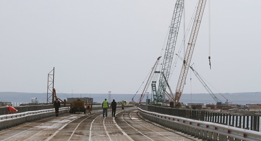 Construcţia unui pod (foto simbol)