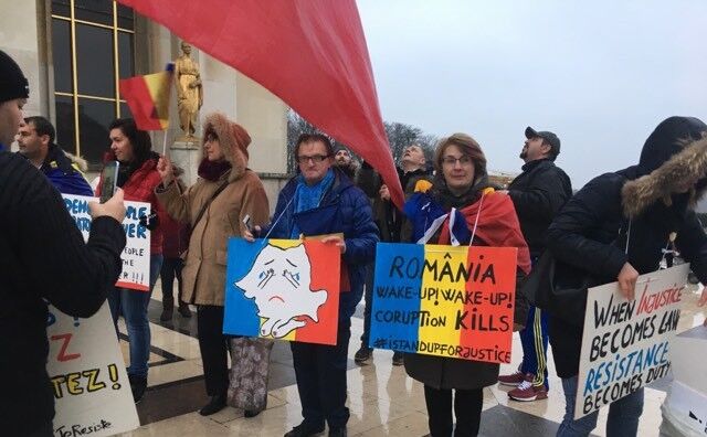 Protest la Paris (Gianina Fiordean)