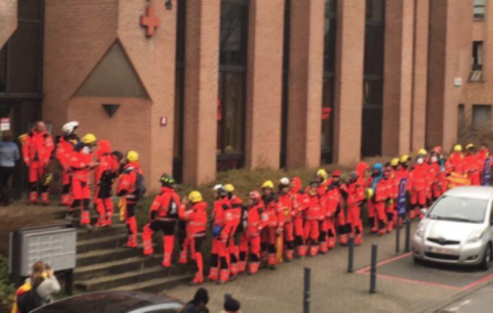 
Pompierii catalani donează sânge în Bruxelles