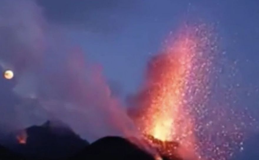 Erupţie a vulcanului italian Stromboli, decembrie 2017.