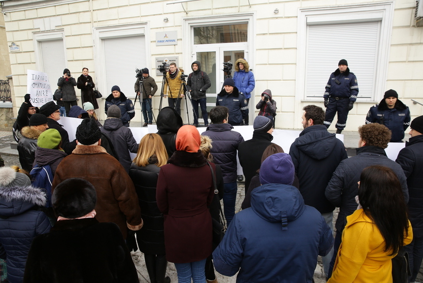Flashmob PAS la sediul ANRE din Chişinău
