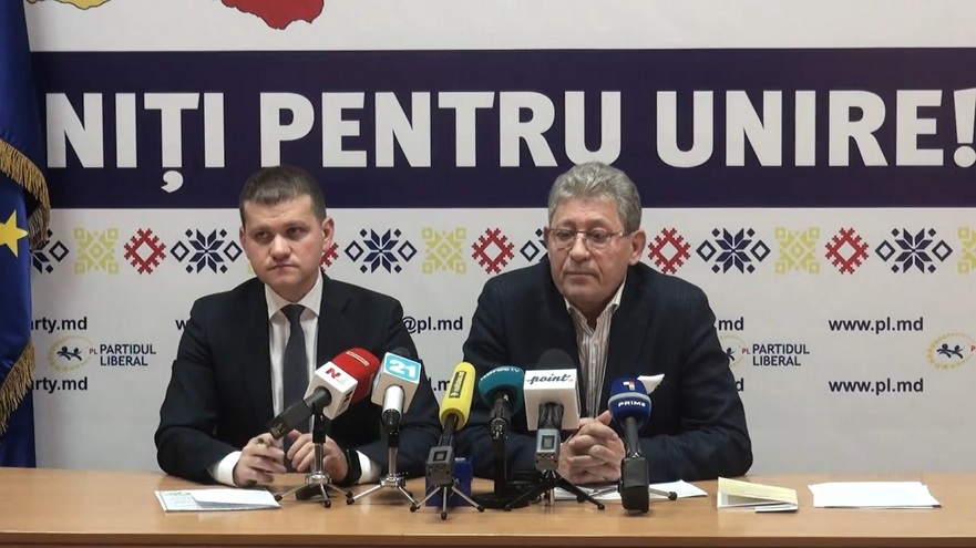 Valeriu Munteanu şi Mihai Ghimpu (Captură Foto / privesc.eu)