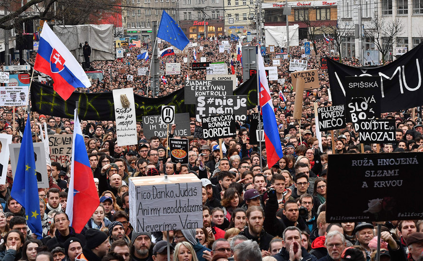Protest masiv împotriva guvernului în Bratislava, Slovacia, 16 martie 2018.