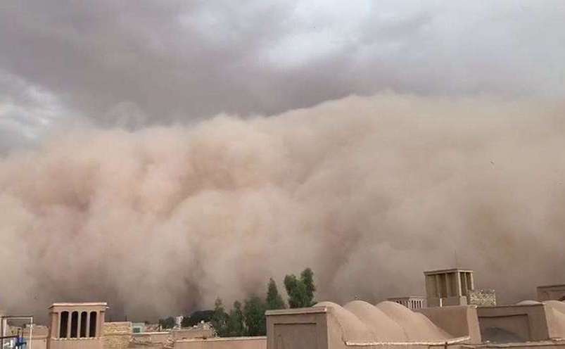 Furtună de nisip, Yazd, 18 aprilie 2018