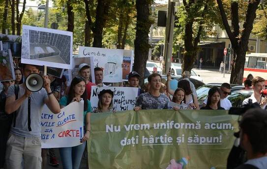 Marşul ”Marea Săpuneală” organizat la Chişinău (facebook.com/constantin grigoriţă)