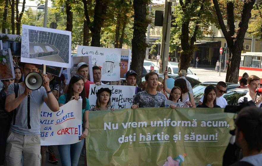 Marşul ”Marea Săpuneală” organizat la Chişinău (facebook.com/constantin grigoriţă)
