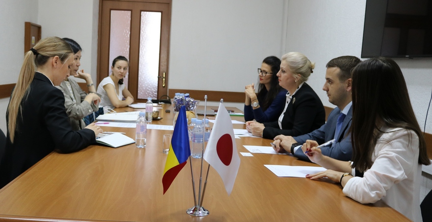 Reprezentanţii Republicii Moldova şi Japoniei la Chişinău