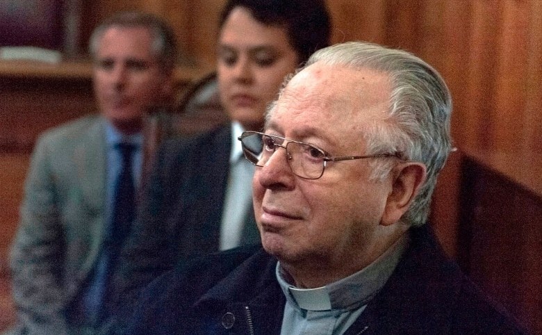 Preotul pedofil Fernando Karadima din Chile