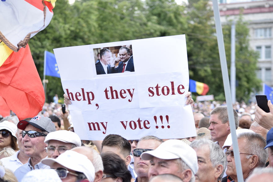Protest la Chişinău, ”Validaţi mandatul”