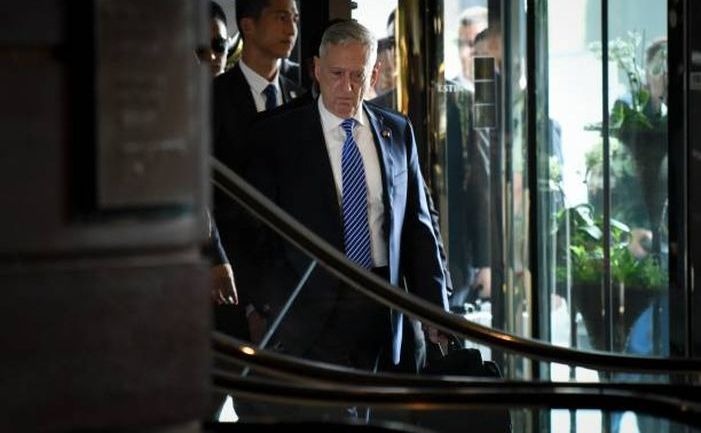 Secretarul american al apărării, James Mattis, soseşte la un hotel din capitala chineză Beijing, 26 iunie 2018.