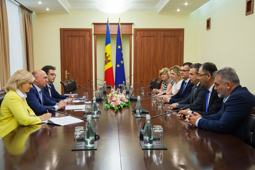 Întrevederea dintre Pavel Filip şi delegaţia Uniunii Naţionale a Patronatului Român (gov.md)