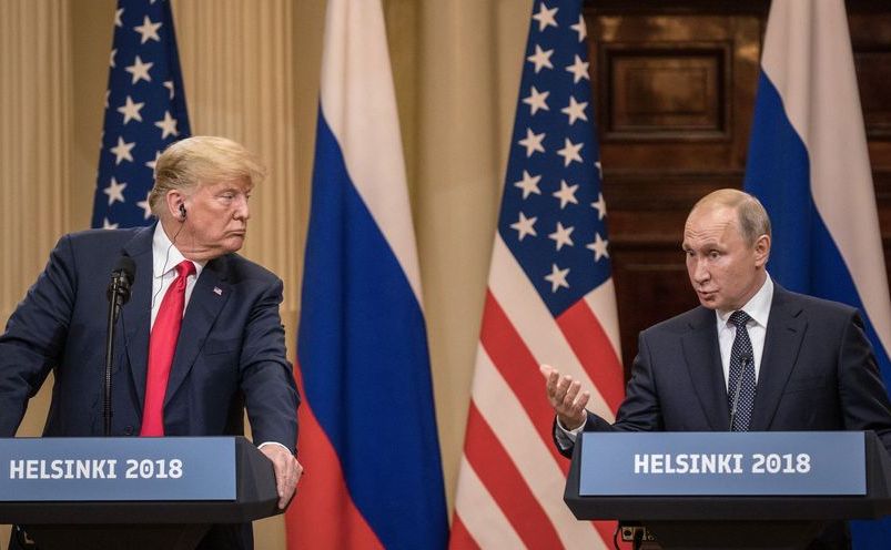 Donald Trump, Vladimir Putin în timpul summitului de la Helsinki
