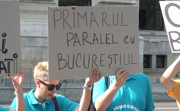 Protest în faţa Primăriei Bucureşti (Epoch Times România)