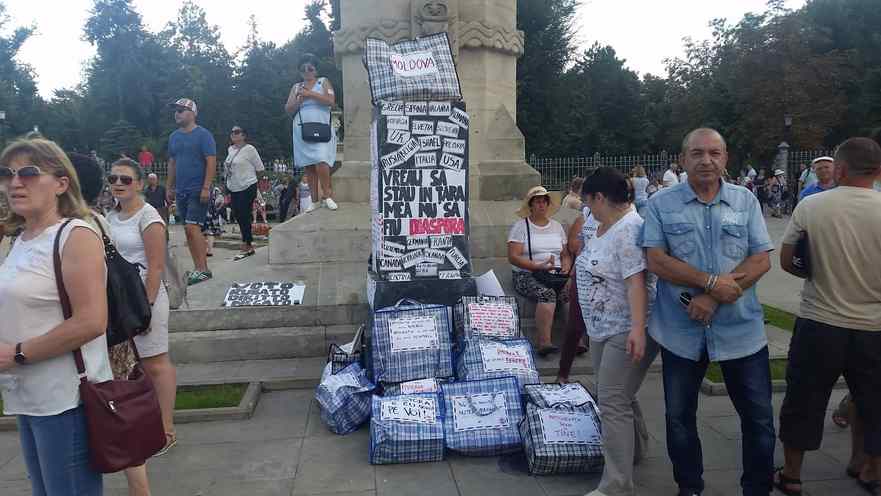 Protestul Mişcării ACUM (diaspora) în faţa monumentului Ştefan cel Mare, 26.08.2018