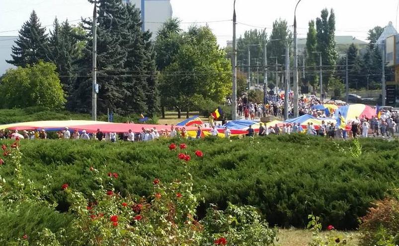 Marşul Centenarului la Chişinău (Epoch Times)