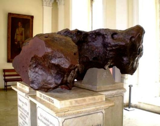 Meteoritul Bendegó (Foto/Museo Nacional de Brasil)