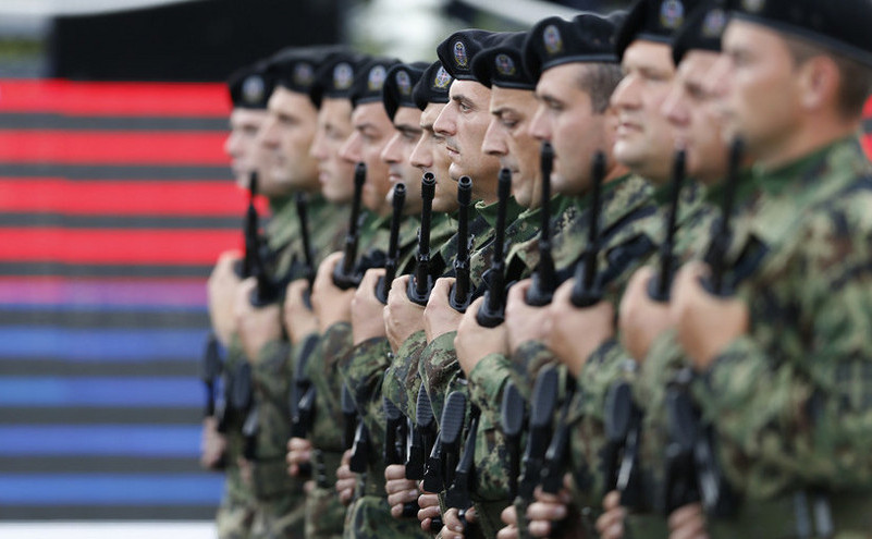 Soldaţi sârbi (Captură Imagine)