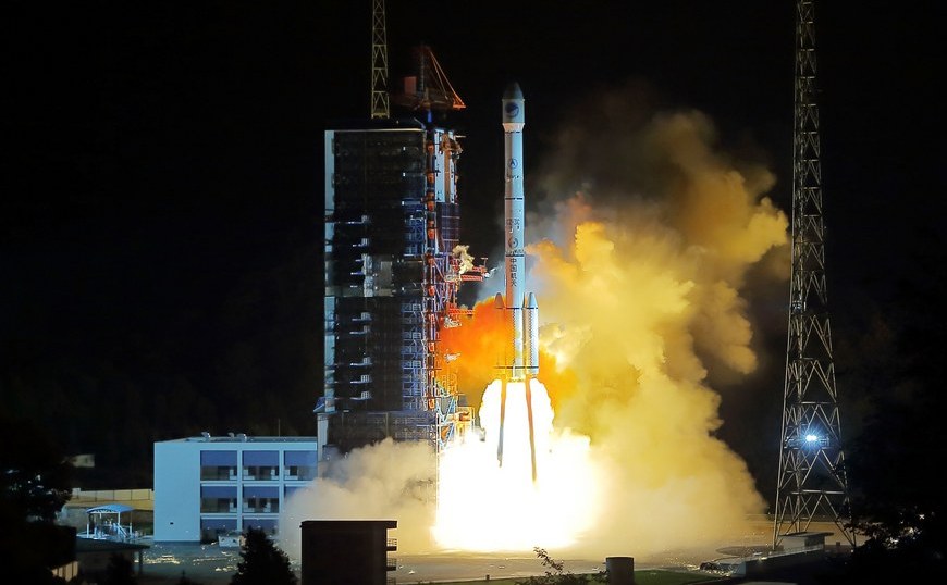 Racheta Long March-3C decolează cu un satelit de la Centrul de Lansare a Sateliţilor din Xichang, provincia chineză Sichuan, 12 iunie 2016