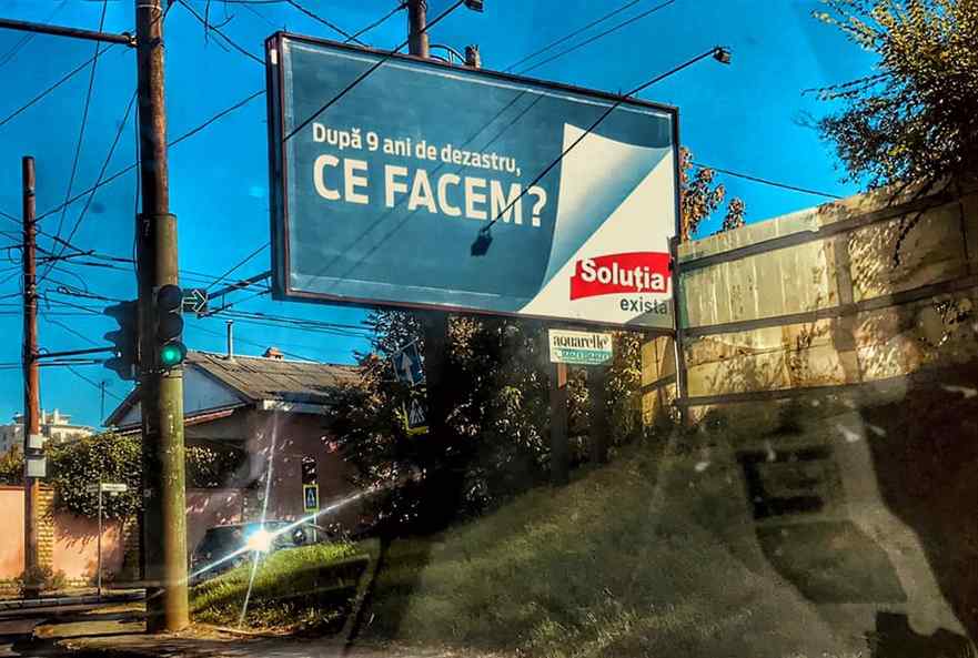 Poster plasat de socialişti în Chişinău