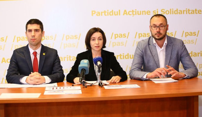 Reprezentanţii PAS Mihail Popşoi, Maia Sandu şi Sergiu Litvinenco în cadrul conferinţei de presă 11.10.2018