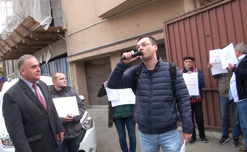 Protest la Inspetoratul Şcolar Bucureşti