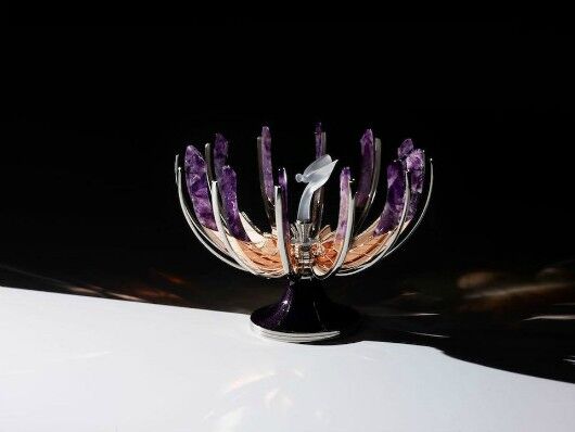 Forma complexă a necesitat echipele de creaţie şi design ale Rolls-Royce şi Fabergé. (Rolls-Royce)