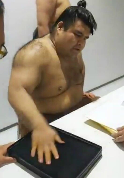 Takayasu Akira (Twitter/sumokyokai)