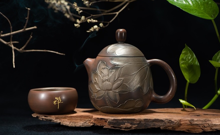 Ceaiul kombucha mai este cunoscut sub numele de băutura zeilor, ceaiul divin, medicamentul pentru obţinerea nemuririi etc.
