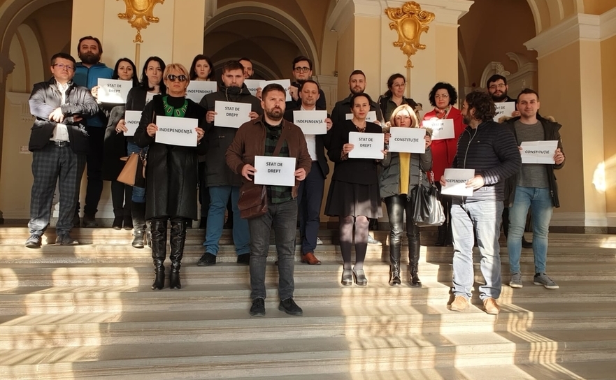 Protest al magistraţilor la Oradea
